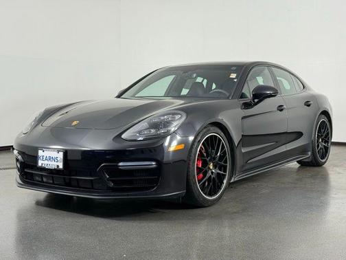 2021 Porsche Panamera GTS