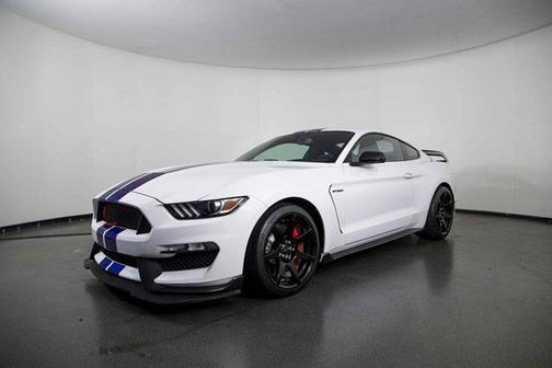 2016 Ford Shelby GT350R Base