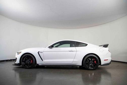2016 Ford Shelby GT350R Base