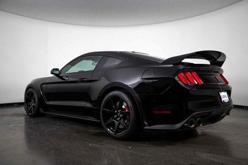2017 Ford Shelby GT350R Base