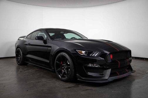 2017 Ford Shelby GT350R Base