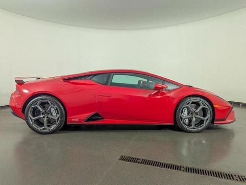 2023 Lamborghini Huracan Tecnica
