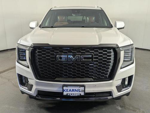 White Frost Tricoat 2023 GMC Yukon XL Denali Ultimate