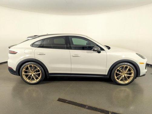 2022 Porsche Cayenne Turbo GT