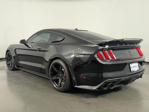 2017 Ford Shelby GT350 Base