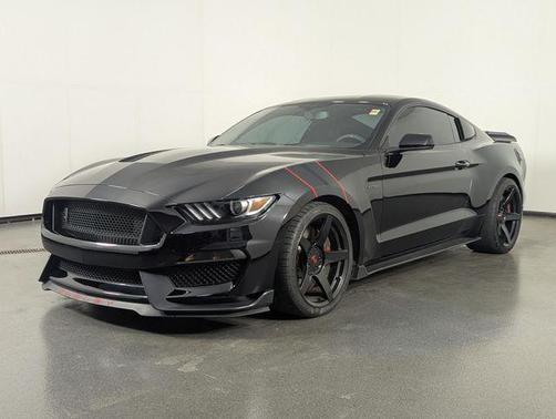 2017 Ford Shelby GT350 Base