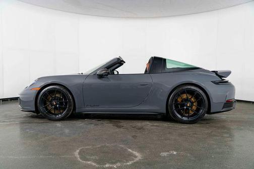2025 Porsche 911 Targa 4 GTS