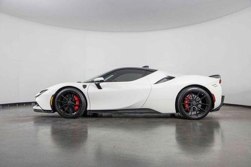 2022 Ferrari SF90 Stradale Base