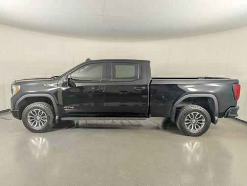 Black 2022 GMC Sierra 1500 AT4