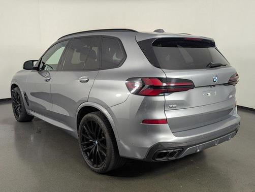 2024 BMW X5 M60i