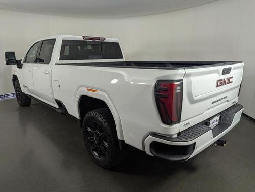 Summit White 2024 GMC Sierra 2500 AT4
