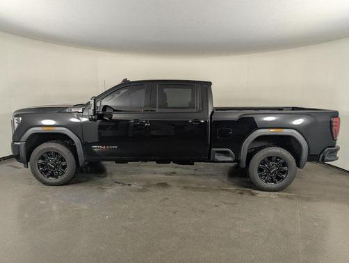 2025 GMC Sierra 2500 AT4