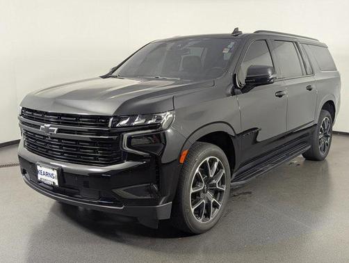 2023 Chevrolet Suburban RST