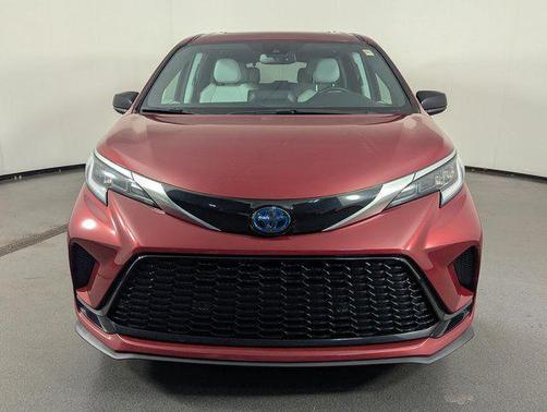 2023 Toyota Sienna XSE 7 Passenger