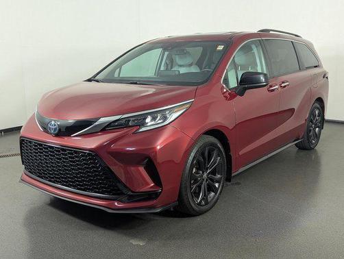 2023 Toyota Sienna XSE 7 Passenger