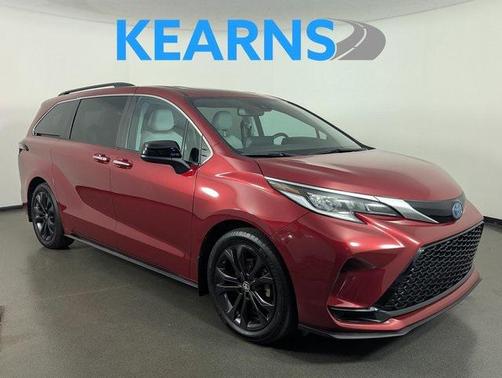 2023 Toyota Sienna XSE 7 Passenger
