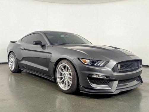 2017 Ford Shelby GT350 Base