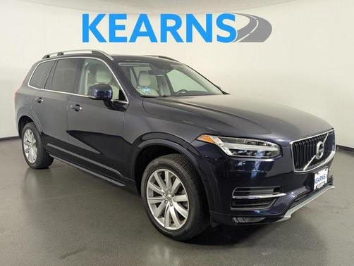 2016 Volvo XC90 T6 Momentum