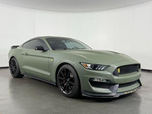 2016 Ford Shelby GT350 Base