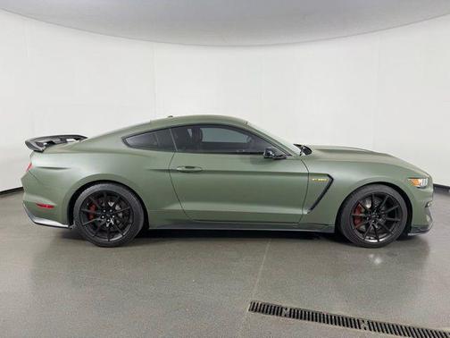 2016 Ford Shelby GT350 Base