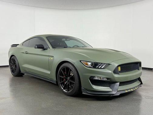 2016 Ford Shelby GT350 Base