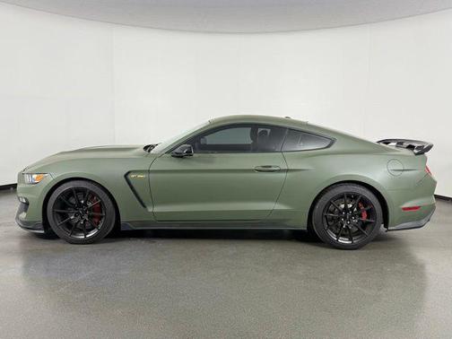 2016 Ford Shelby GT350 Base