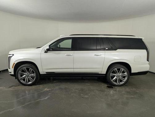 2025 Cadillac Escalade ESV Sport