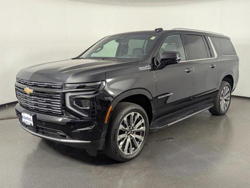 2025 Chevrolet Suburban 4WD High Country