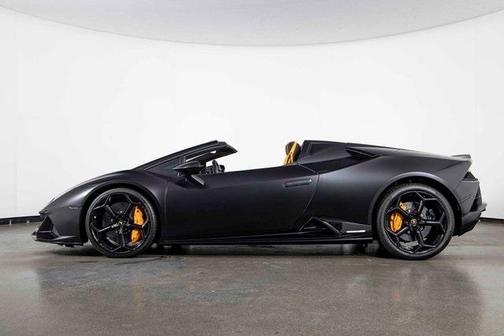 2020 Lamborghini Huracan EVO Base