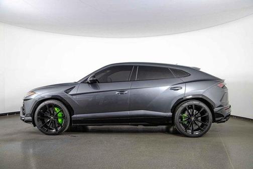 2020 Lamborghini Urus Base