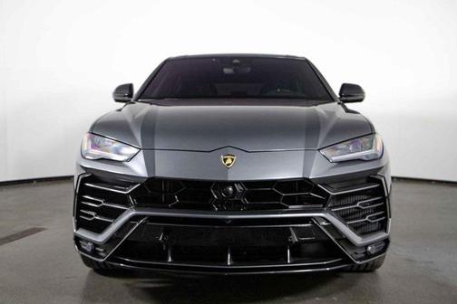 2020 Lamborghini Urus Base