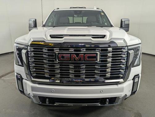 Summit White 2025 GMC Sierra 2500 Denali