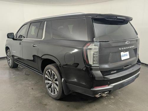 2025 Chevrolet Suburban High Country