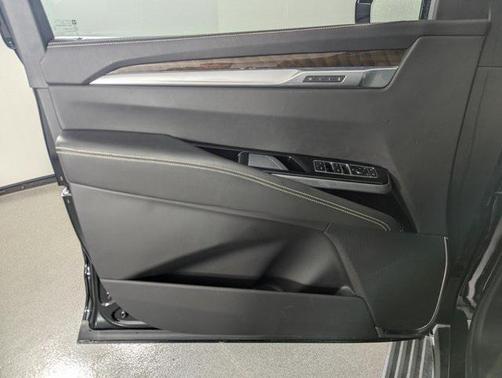 2025 Cadillac Escalade ESV Sport Platinum