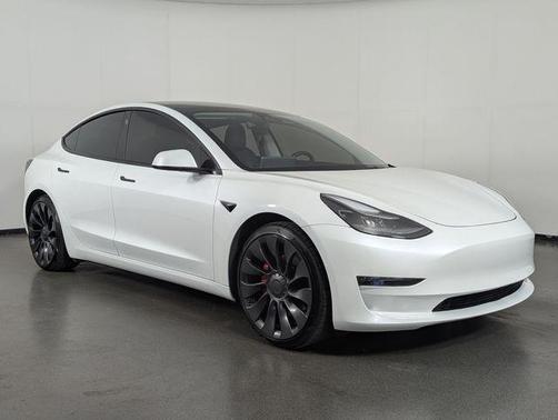Pearl White Multi-Coat 2022 Tesla Model 3 Performance