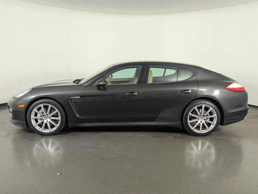 2011 Porsche Panamera 4