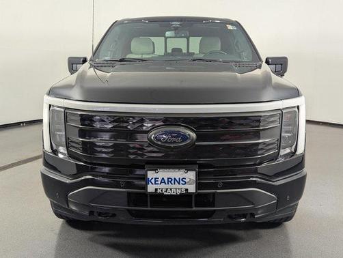 2022 Ford F-150 Lightning Platinum