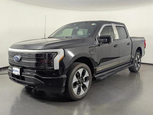 2022 Ford F-150 Lightning Platinum