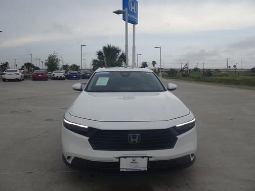 Platinum White Pearl 2024 Honda Accord
