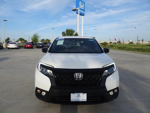 Platinum White Pearl 2021 Honda Passport