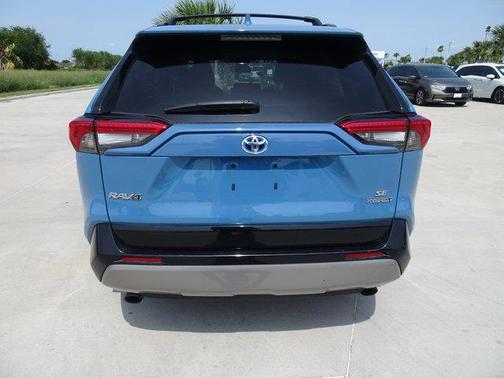 2023 Toyota RAV4 Hybrid SE
