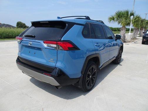 2023 Toyota RAV4 Hybrid SE
