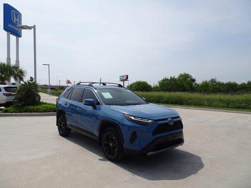 2023 Toyota RAV4 Hybrid SE
