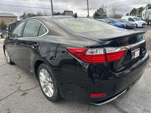 2013 Lexus ES 300h Base