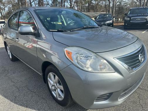 2014 Nissan Versa 1.6 SV