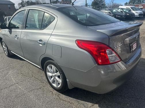 2014 Nissan Versa 1.6 SV