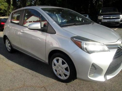 2017 Toyota Yaris LE