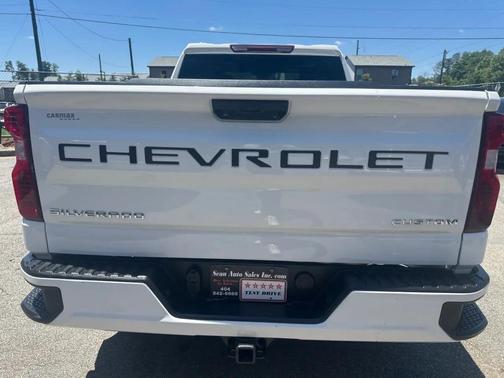 Summit White 2023 Chevrolet Silverado 1500 Custom