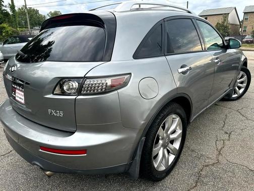 2005 INFINITI FX35 Base