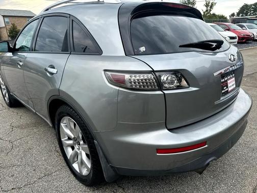 2005 INFINITI FX35 Base